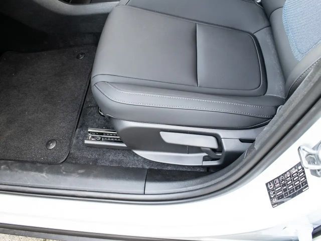 Volvo EX30 Extended range Plus Single motor