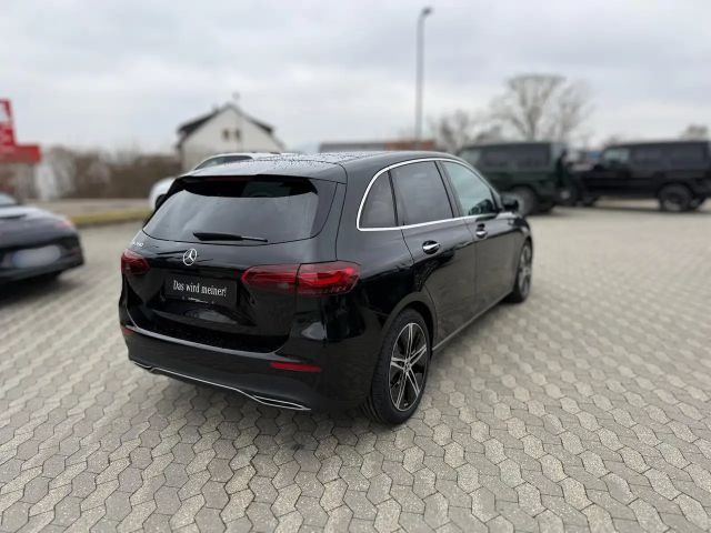 Mercedes-Benz B 200 Progressive Sedan