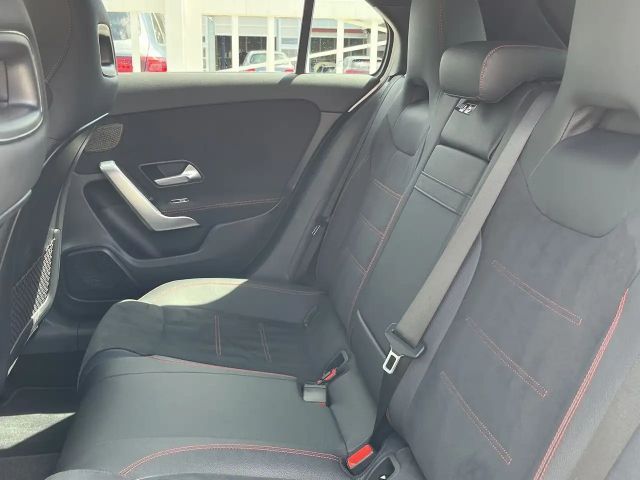 Mercedes-Benz A 200 A 200 d AMG Line Hatchback