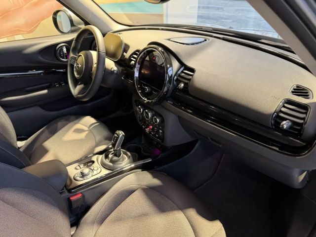 MINI Cooper Clubman Essential Trim KAM+LED+NAVI+KOMF