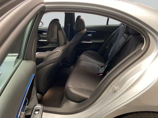 Mercedes-Benz C 180 Sedan