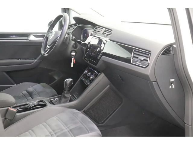 Volkswagen Touran 1.5 TSI Highline R-Line