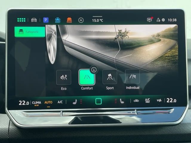 Volkswagen Golf 1.5 eTSI DSG Golf VIII R-Line