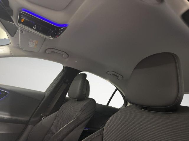 Mercedes-Benz C 180 Sedan