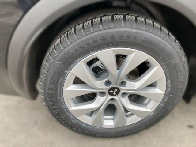 Mitsubishi Grandis Intense