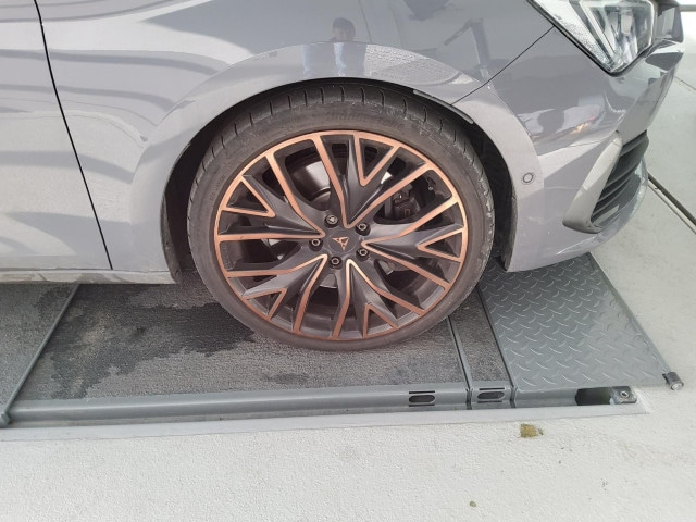 Cupra Leon 2.0 TSI DSG Sportstourer VZ