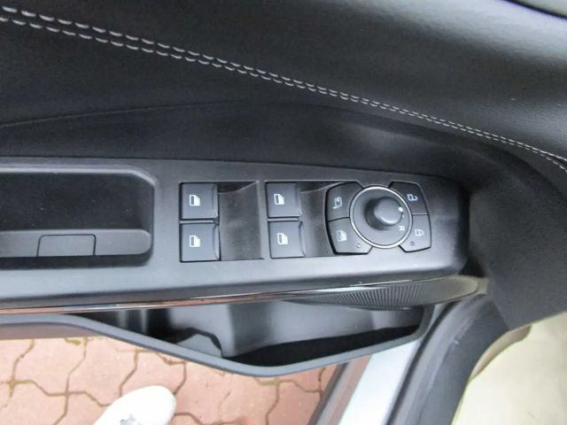 Ford Puma EcoBoost Titanium