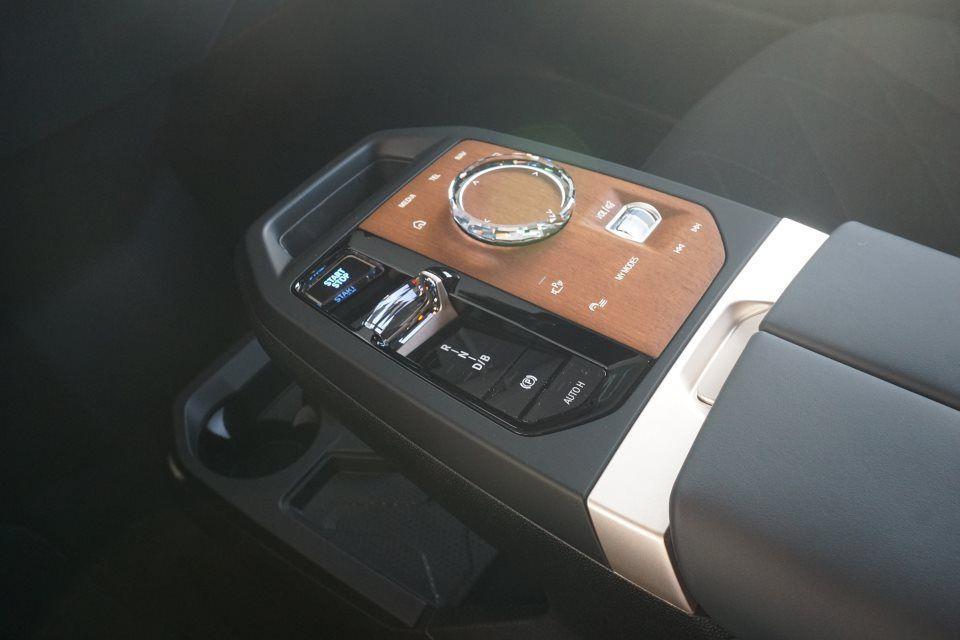 BMW iX xDrive50