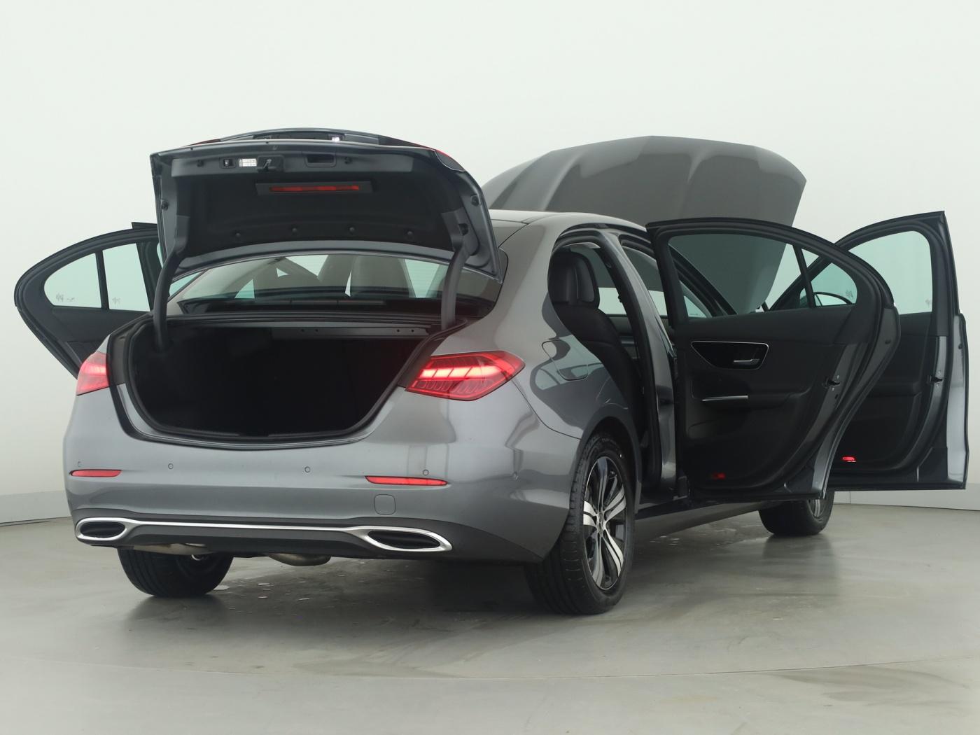 Mercedes-Benz C 200 AVANTGARDE Sedan