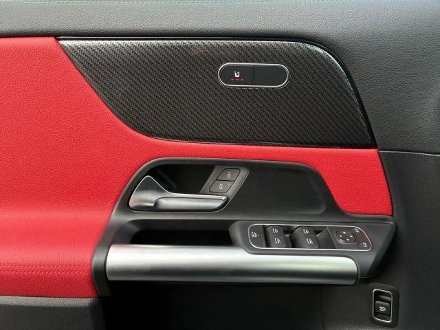 Mercedes-Benz GLA 200 4MATIC AMG Line