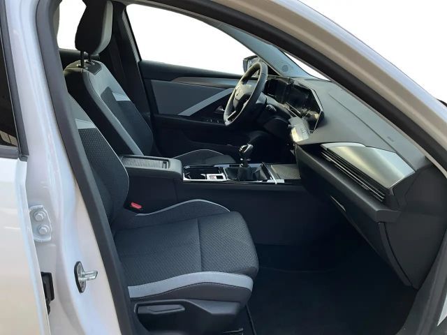 Opel Astra 1.2 Turbo Enjoy Sports Tourer Turbo
