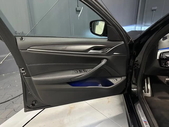 BMW 520 520d M-Sport Touring