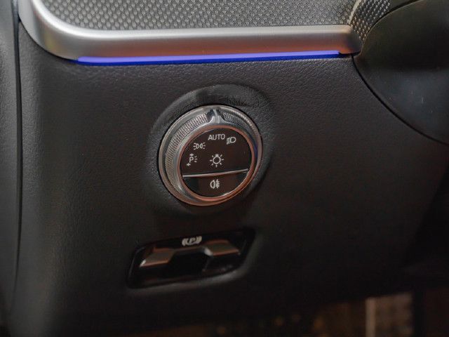 Mercedes-Benz C 200 AMG Line Sedan