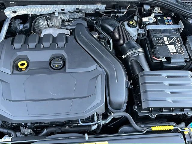 Volkswagen Golf DSG Life Variant