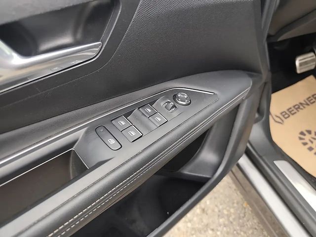 Peugeot 3008 EAT8 GT-Line PureTech