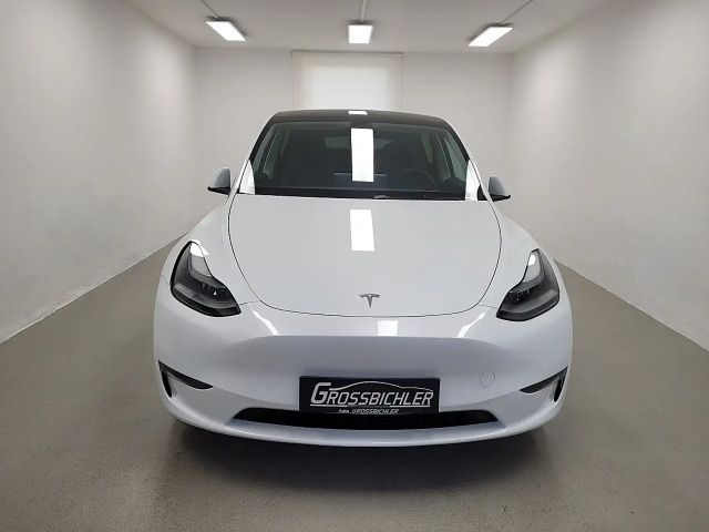 Tesla Model Y AWD