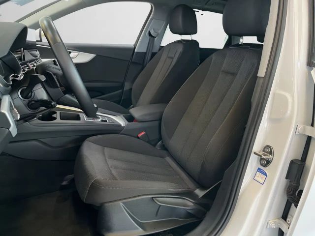 Audi A4 40 TFSI S-Line