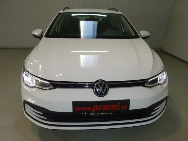 Volkswagen Golf Life Variant