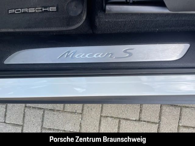 Porsche Macan S