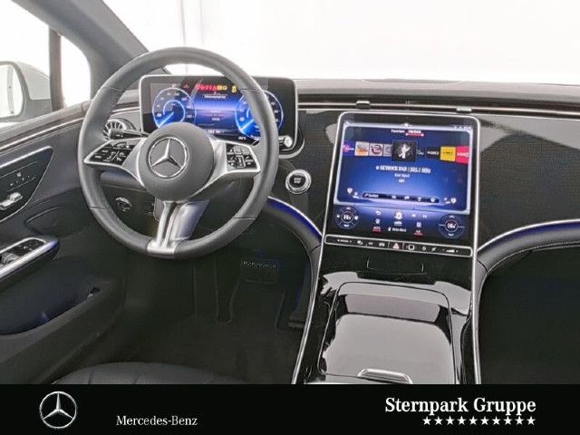 Mercedes-Benz EQE 300 Sedan