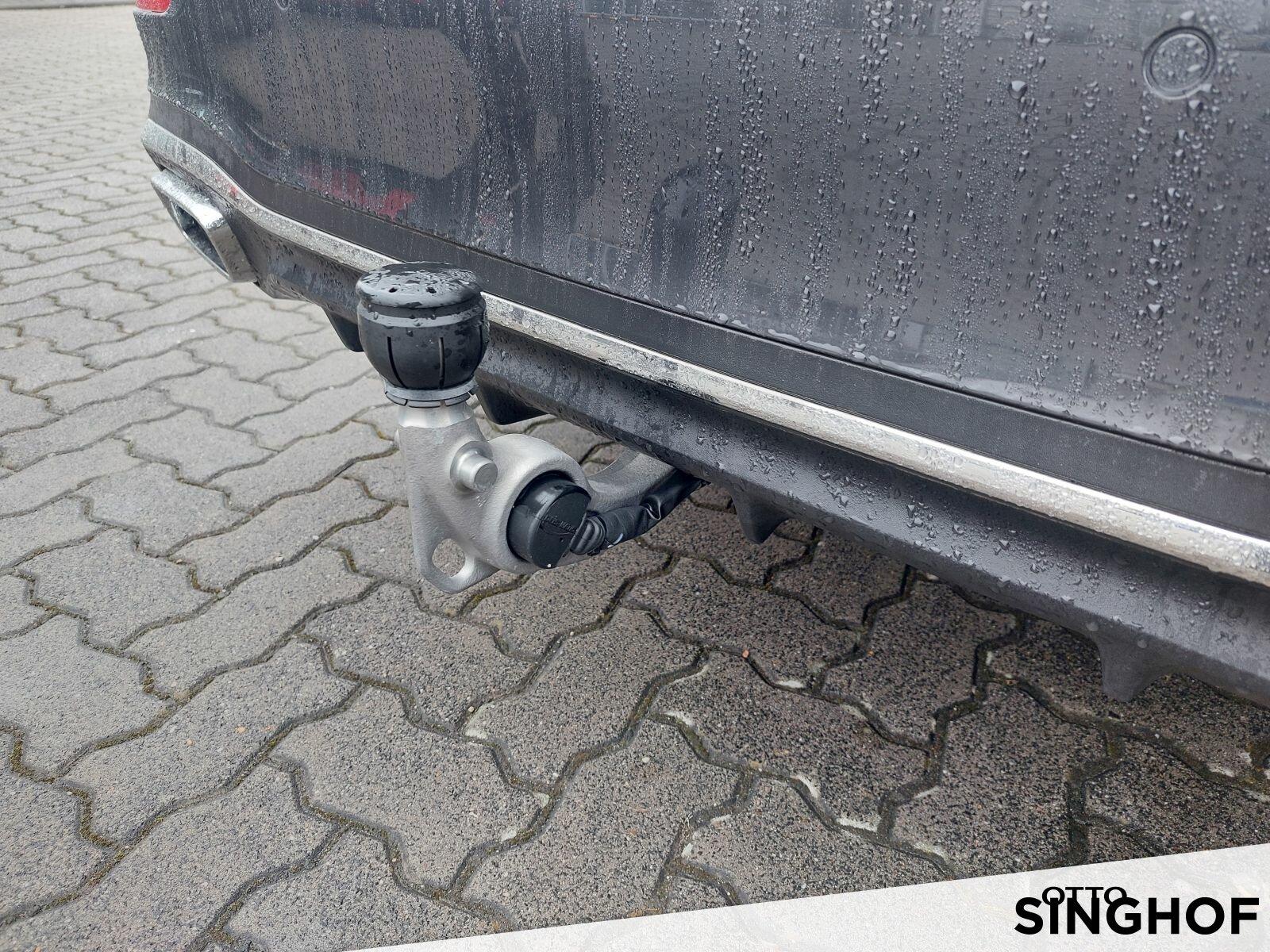 Mercedes-Benz C 220 AMG Line C 220 d Sedan