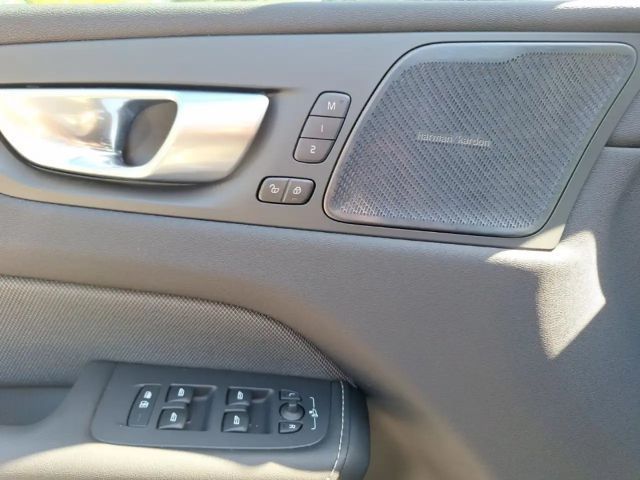 Volvo XC60 Dark Plus