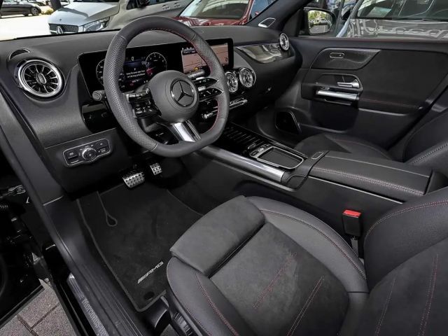 Mercedes-Benz GLA 200 AMG Line