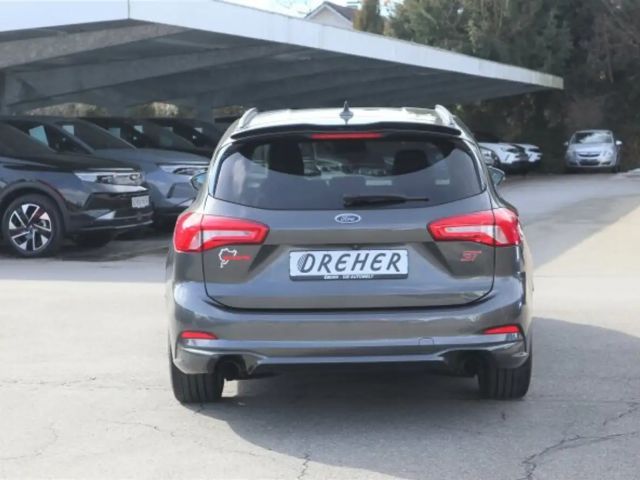 Ford Focus EcoBoost ST Line