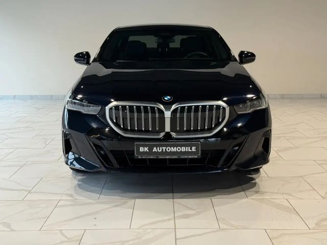 BMW 520 520i M-Sport Sedan