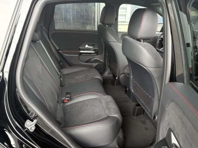 Mercedes-Benz B 200 AMG Line