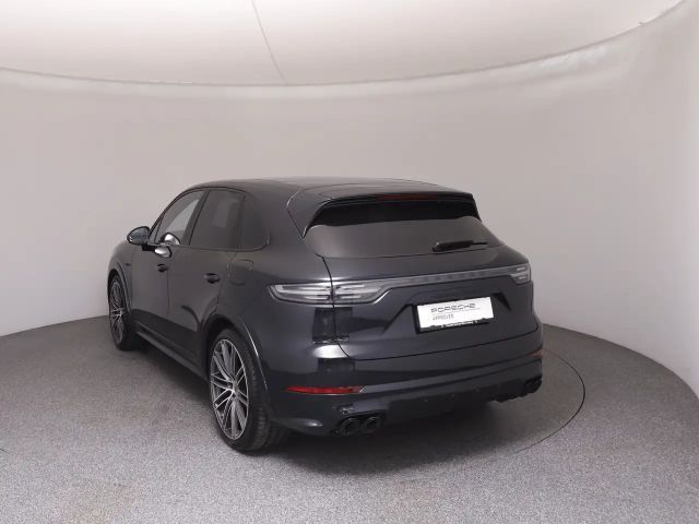Porsche Cayenne E-Hybrid S Turbo