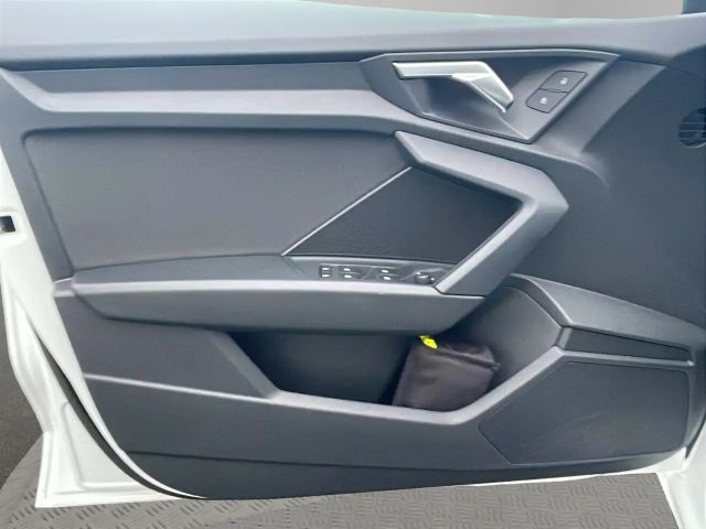 Audi A3 30 TDI Sedan