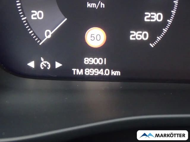 Volvo XC40 Core Recharge