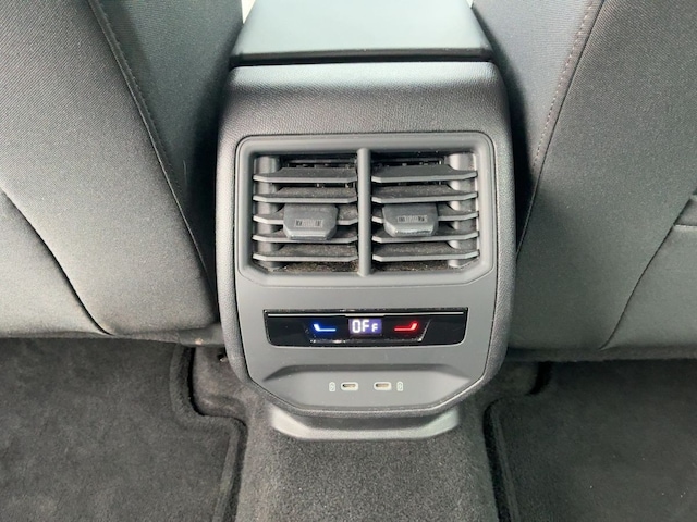 Seat Leon 2.0 TDI DSG Sportstourer Style