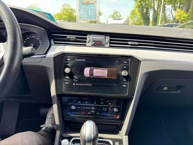 Volkswagen Passat 1.5 TSI Business DSG Variant