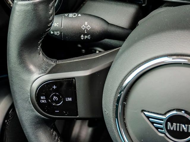 MINI Cooper 3-Tür. Aut Sportsitz Kamera DAB Navi 1VB