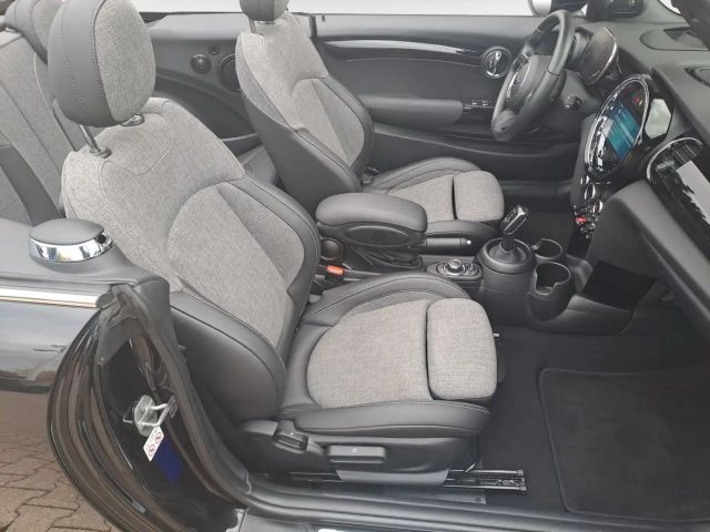 MINI Cooper Cabrio Classic Trim Aut. Navi HiFi RFK