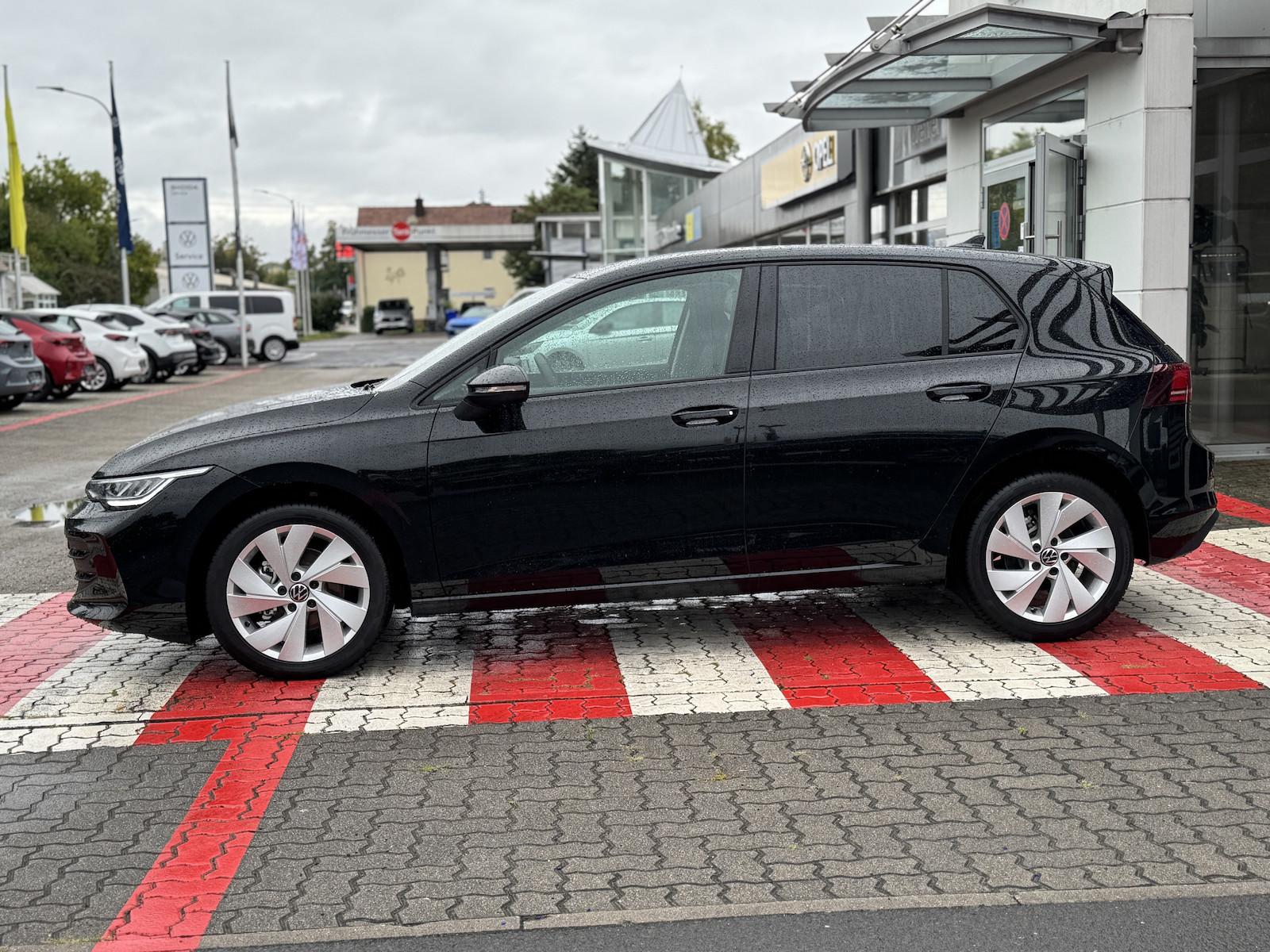 Volkswagen Golf 1.5 eTSI Life