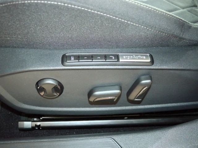 Volkswagen Golf DSG Golf VIII Style