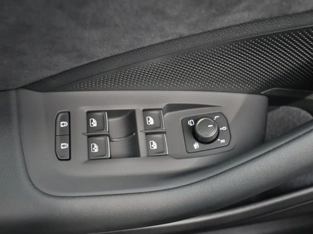 Volkswagen Passat DSG R-Line