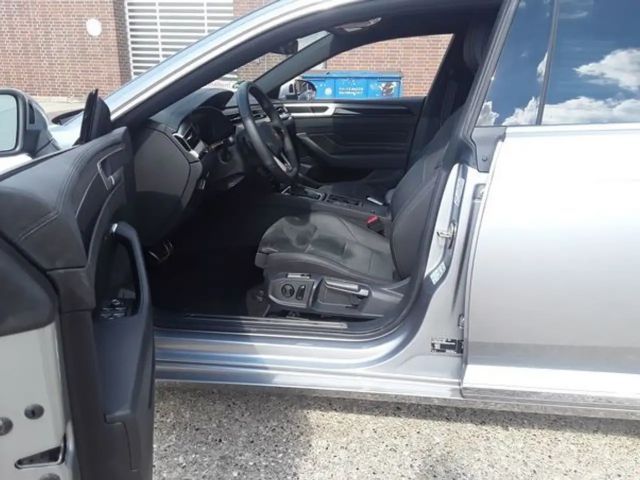 Volkswagen Arteon 2.0 TSI R-Line