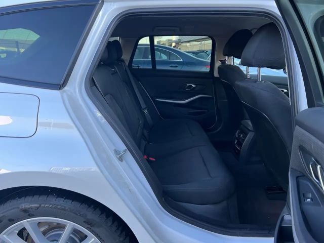 BMW 320 320d Touring xDrive