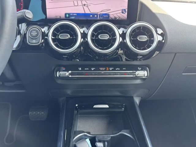 Mercedes-Benz B 180 Progressive