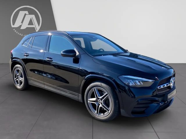 Mercedes-Benz GLA 180 AMG Line