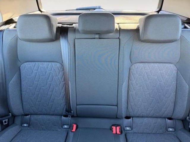 Volkswagen Golf 1.5 eTSI DSG Golf VIII Life