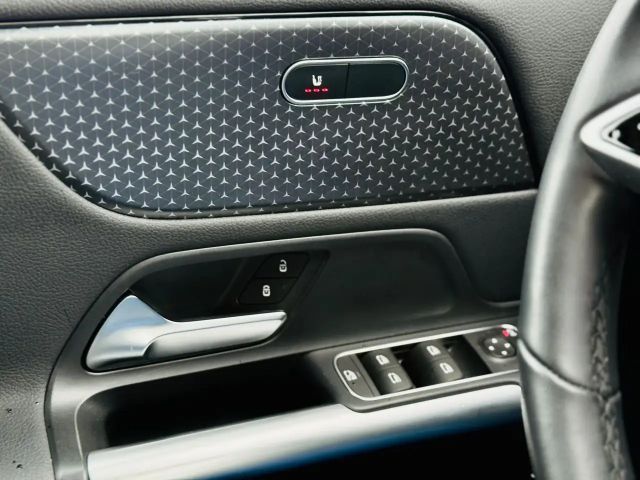 Mercedes-Benz GLA 200 Progressive