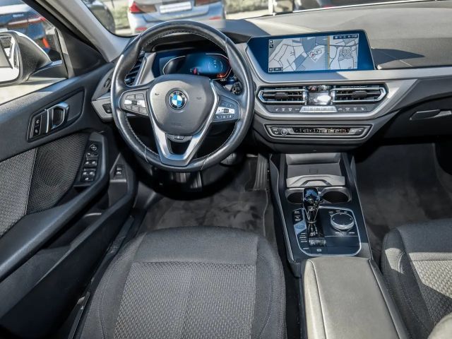 BMW 116 116d 5-deurs Advantage pakket Sedan