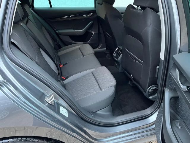 Skoda Octavia Combi Selection