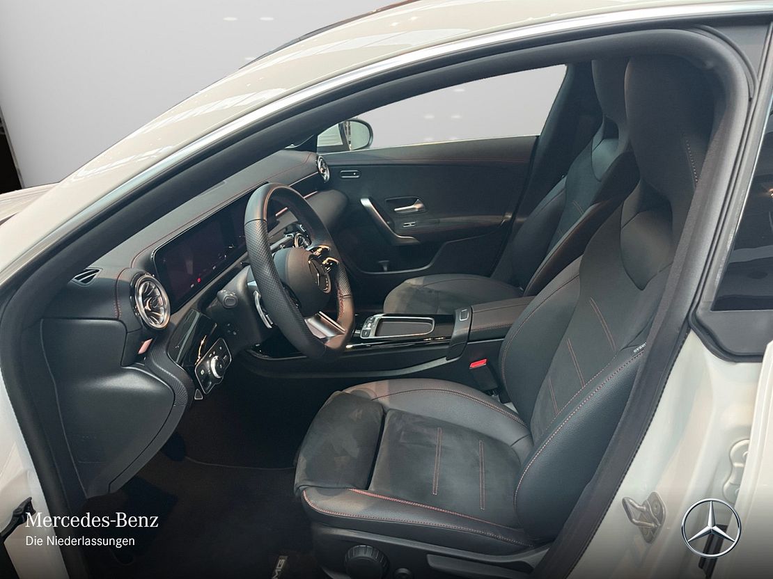 Mercedes-Benz CLA 200 AMG Line Shooting Brake