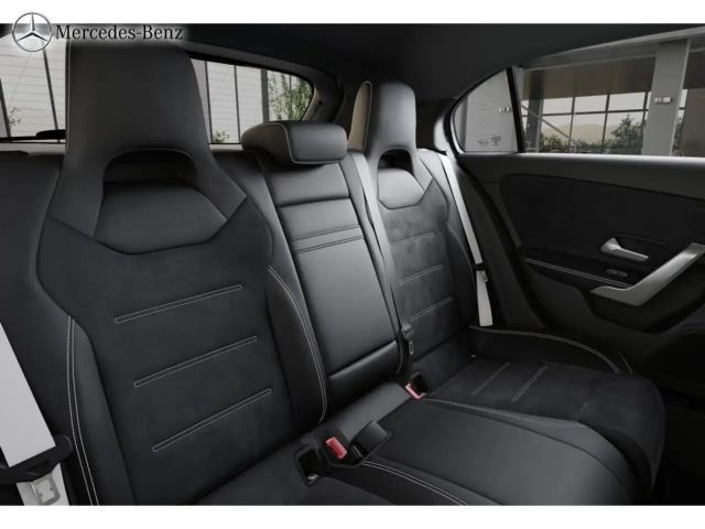 Mercedes-Benz A 180 AMG Line